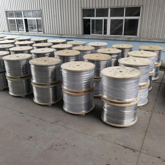 Tube enroul&eacute; sans couture en acier inoxydable ASTM A270